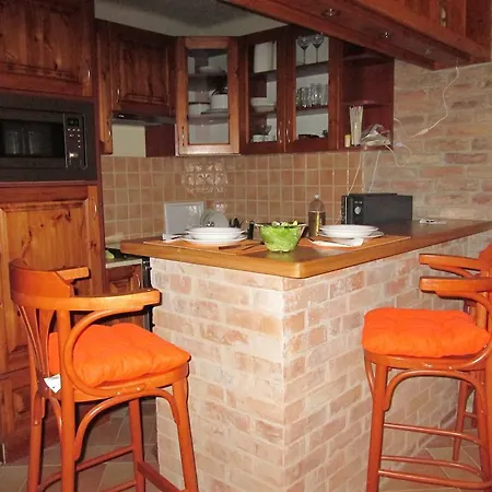 Mediterran Apartmanhaz * Сантод