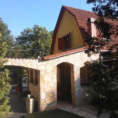 Mediterran Apartmanhaz * Szántód