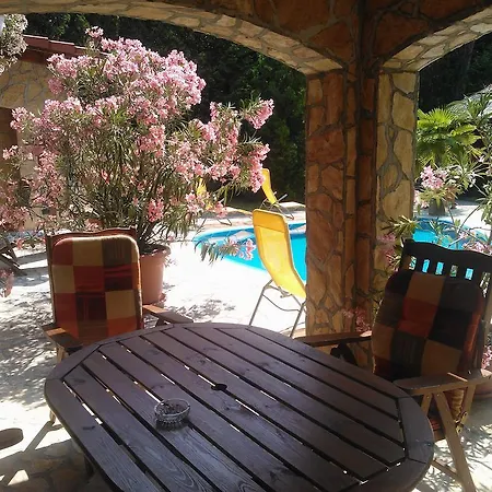 Mediterran Apartmanhaz 아파트