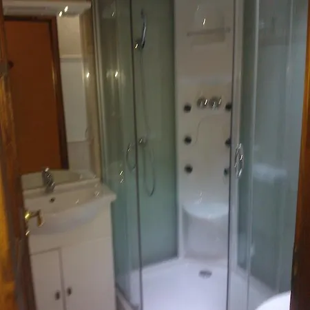 Mediterran Apartmanhaz Апартаменты Сантод