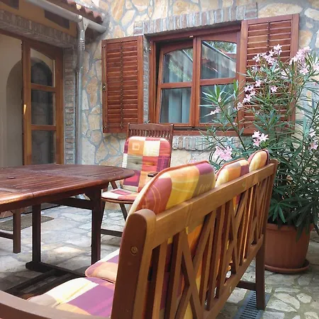 Lägenhet Mediterran Apartmanhaz Szántód