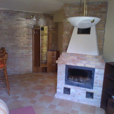 Lägenhet Mediterran Apartmanhaz Szántód