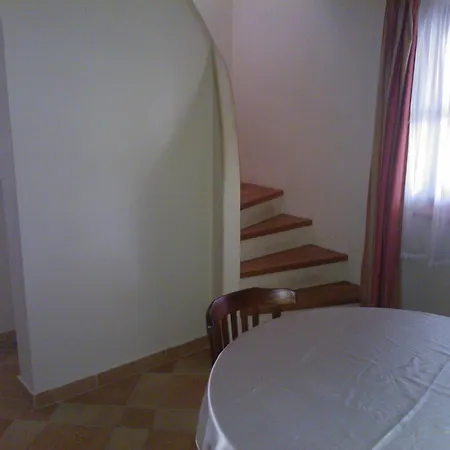 Mediterran Apartmanhaz * Сантод