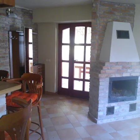 Mediterran Apartmanhaz *