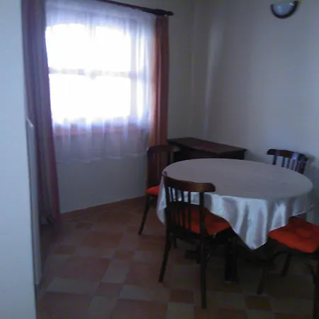 Mediterran Apartmanhaz * Сантод