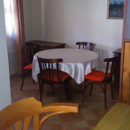 Mediterran Apartmanhaz *