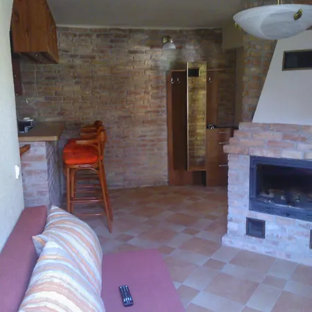 Lägenhet Mediterran Apartmanhaz *