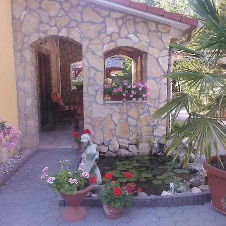 Lägenhet Mediterran Apartmanhaz *